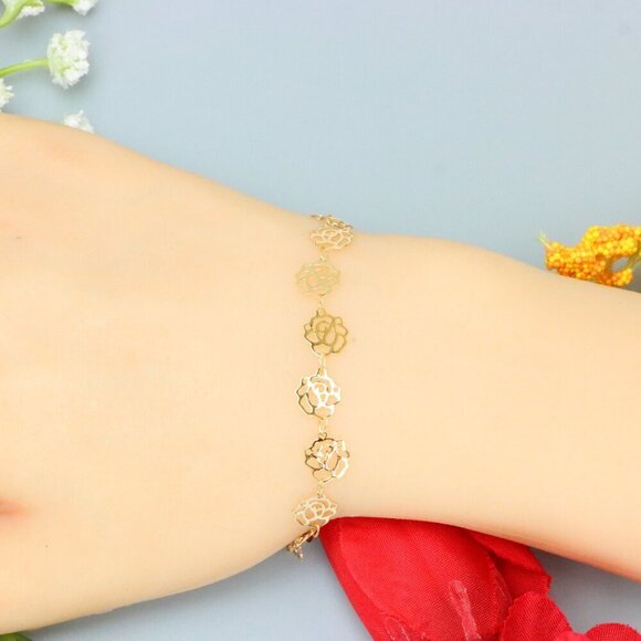"Elegant & Trendy Bracelet, A Perfect Gift for Women, Thoughtful, EVCH1599 - Picture 1 of 10